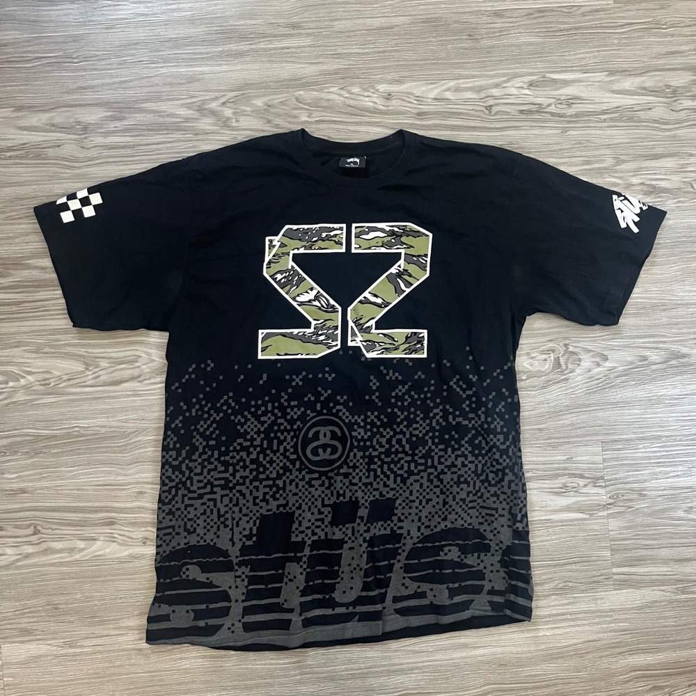 Stussy Mens XL Graphic T-Shirt Black Camo 52 Pixelated Streetwear Tee